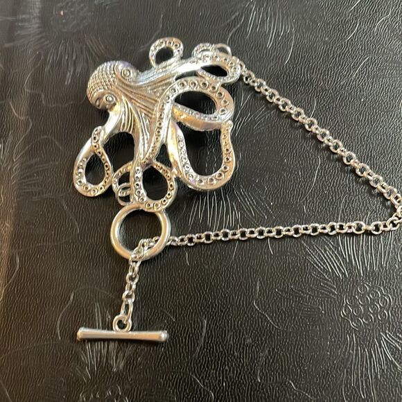 ANTIQUE SILVER COLOR OCTOPUS BRACELET - Picture 4 of 5